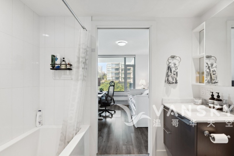 260129175218_302 bath2.jpeg